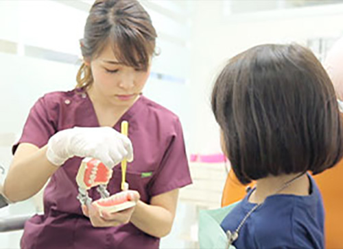 かい歯科は、毎日70~90名程の患者様にご来院頂いている地域最大規模の医院です